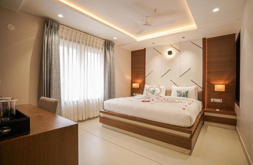 Belagavi Hotel | TreeHouse Kambers