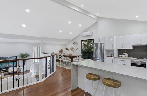 Pretty Beach Central Coast House | Treetop's on the Bay