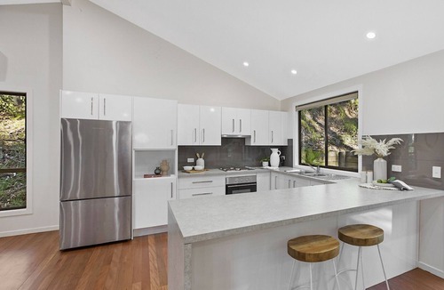 Pretty Beach Central Coast House | Treetop's on the Bay