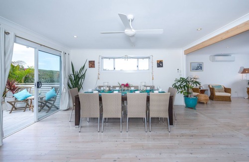 Anna Bay House | Tropical Beach Hide Away - inground pool, 2min walk to ocean foreshore & parks
