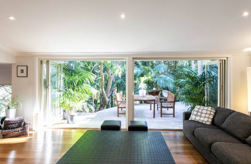 Newport House | Tropical Pittwater Getaway