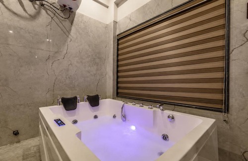 Narasapura Villa | Tropicana Twin Homes Jacuzzi 5BHK40min Airport