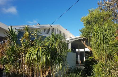 North Avoca Apartment | Twenty on Lake