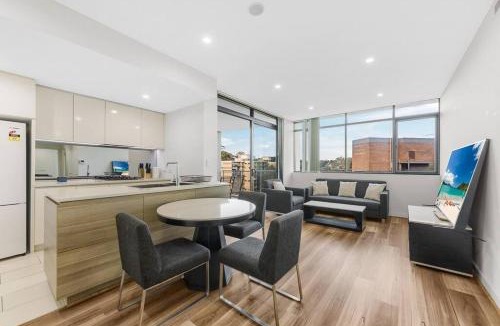Lane Cove Apartment | Two Bedroom Private Apartment In Lane Cove with Parking