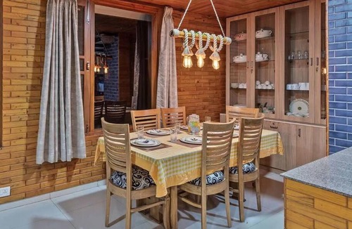 Bhimtal Villa | UK 04 5BR Retreat Villa, Bhimtal