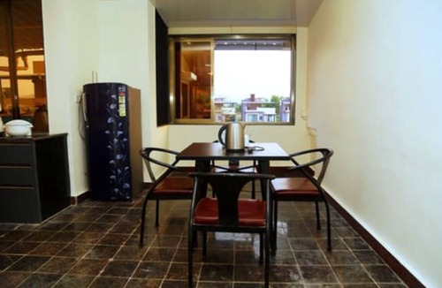 Lonavala Villa | Ultra-luxurious elegant 3 BHK villa with private pool near Lonavala market.
