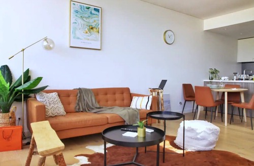 Wentworth Point Apartment | Unbeatable Water View Hidden GEM Apartment