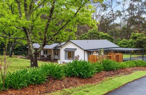 Bilpin House | Unique and secluded Poppy Cottage
