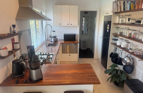 Bronte Apartment | Unique Executive Apartment in Sandstone Manor