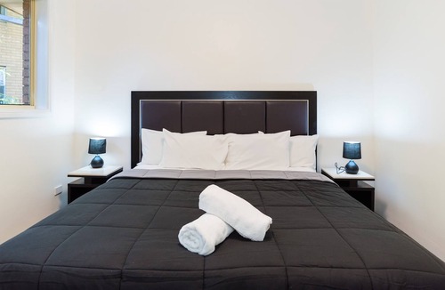 Eastwood Apartment | Unit 9-1 bedroom furnished apartment suitable for short & extended stays