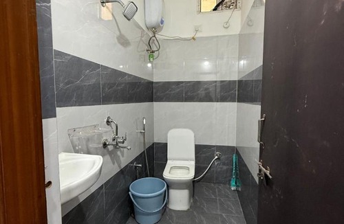 Madhapur Apartment | Urban Heaven OG Stays Premium 2BHK flat Hitech City