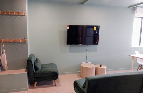 North Gosford Apartment | Urban Mini-Farm 2bm, 1 bath, kitchen, laundry, and dining.