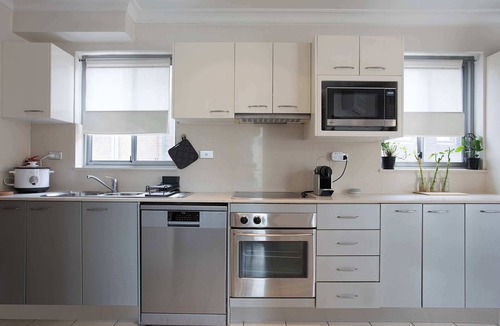 Kings Cross Apartment | Urban Oasis 2BR with Huge Deck & Secure Parking