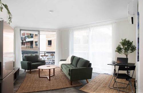Kings Cross Apartment | Urban Oasis 2BR with Huge Deck & Secure Parking