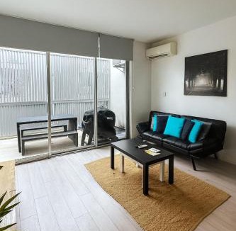 Kings Cross Apartment | Urban Oasis Custom Made for Cosmopolitan Living