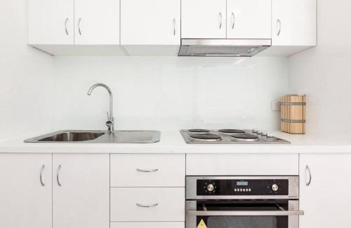 Kings Cross Apartment | Urban Oasis Custom Made for Cosmopolitan Living