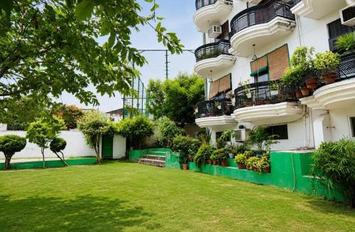 Mohangarh Apartment | UrbanNest Stays Boutique Studio KD Singh Metro