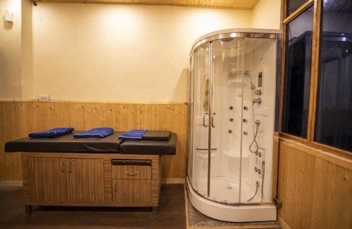 Manali Hotel | Utopia Resorts & Spa