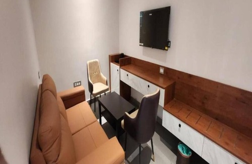 Madanapalle Hotel | V-Stay