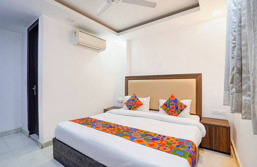 Greater Kailash Hotel | Via Anand Mukesh Residency - Greater Kailash