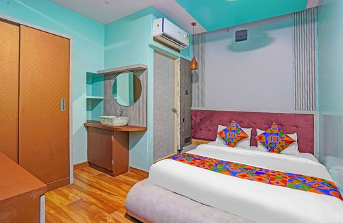 Clover Park Hotel | Via Arya