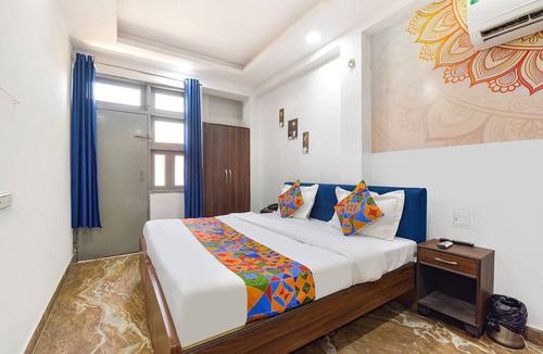 Adarsh Nagar Hotel | Via Uday - Nr. Albert Hall Museum