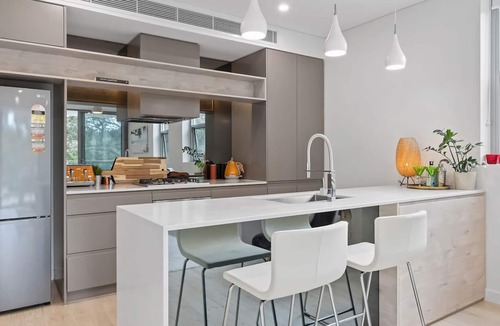 Gosford Apartment | Viewpoint - Gosford Panorama Water & Stadium Views