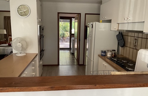 Wanniassa House | Views and peace close to Erindale amenities