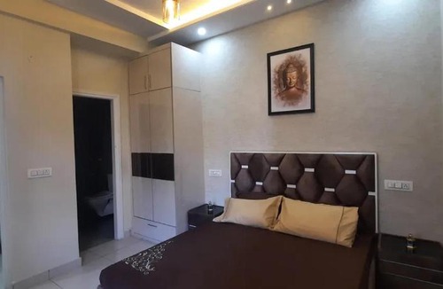 Jabalpur House | Villa Napier Town
