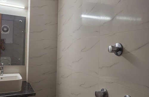 Patna Apartment | Vinayaka Heritage | Luxury Family, Couple, Holiday, & Business Stay