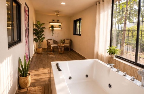 Thane West House | Vishwakarma Niwas Jacuzzi Villa with Pool
