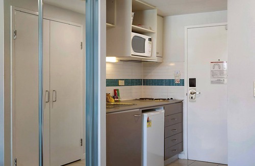 Ettalong Beach House | Vista Mare - Beachside Studio with Stunning Views