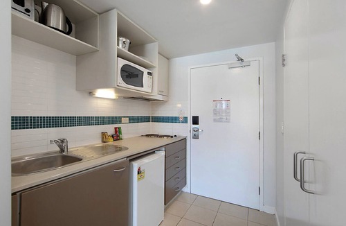 Ettalong Beach House | Vista Mare - Beachside Studio with Stunning Views