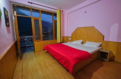 Old Manali Hostel | Voyageur Nest