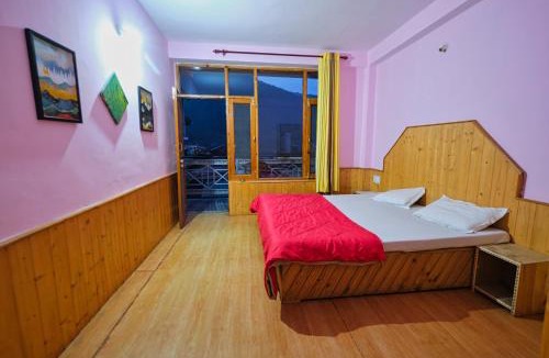 Old Manali Hostel | Voyageur Nest