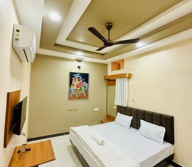 Maheshwar Hotel | Vrindas Home Stay