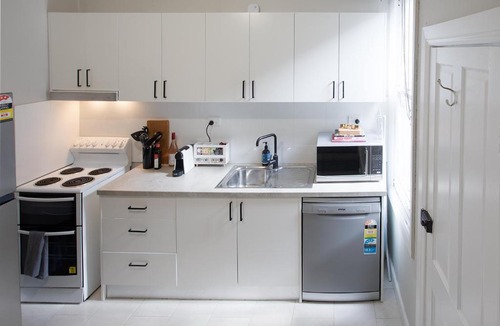 Woolloomooloo Apartment | Walk to Art Gallery of NSW, Botanical Gardens or CBD