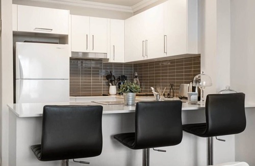 Coogee Apartment | Walk to Coogee Beach Apartment Retreat
