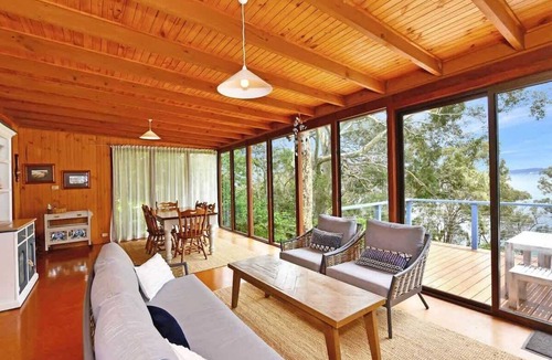 Wangi Wangi House | Wangi Waterfront Hideaway