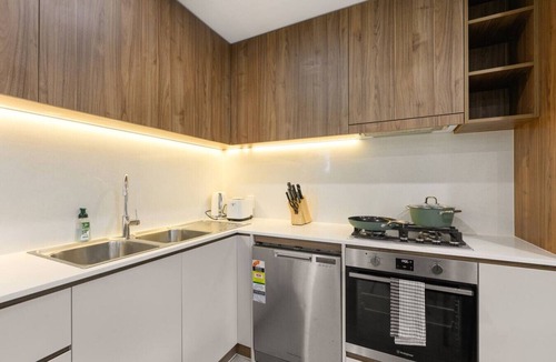 Marrickville Apartment | Warm Marrickville 2BR | 5 Min Walk to Train