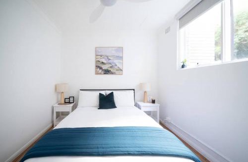 Chatswood West House | Warrina Nook - A Cosy Bushland Escape for Two