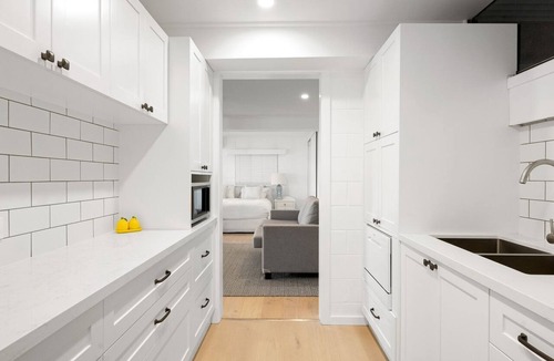 Palm Beach Apartment | Waters Edge on the shores of Pittwater