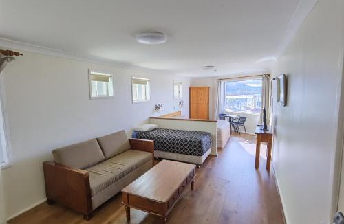 Woy Woy Hotel | Watersedge Motel