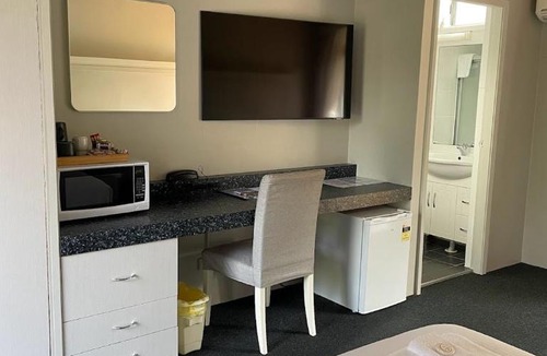 West Gosford Hotel | Waterview Gosford Motor Inn