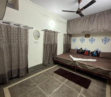 Jodhpur House | Welcome to Royal Marwadi stay