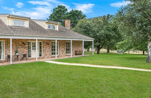 Berrima House | Whisky Creek – rural vistas only a stone's throw from Berrima