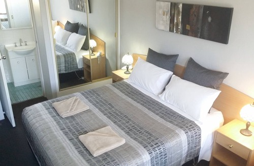 Cooma Hotel | White Manor Motel