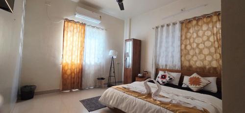 Viman Nagar Villa | White Stone Villa