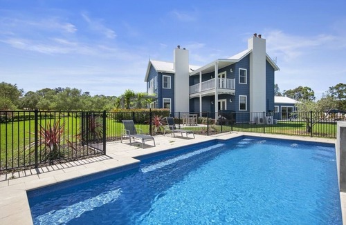 Lovedale House | Wilderness Grove Estate - Lovedale