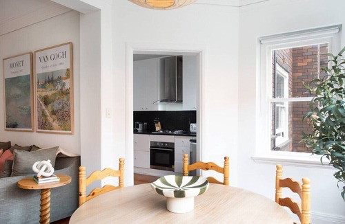 Edgecliff Apartment | Winchester Stylish Art Deco Apartment in Edgecliff